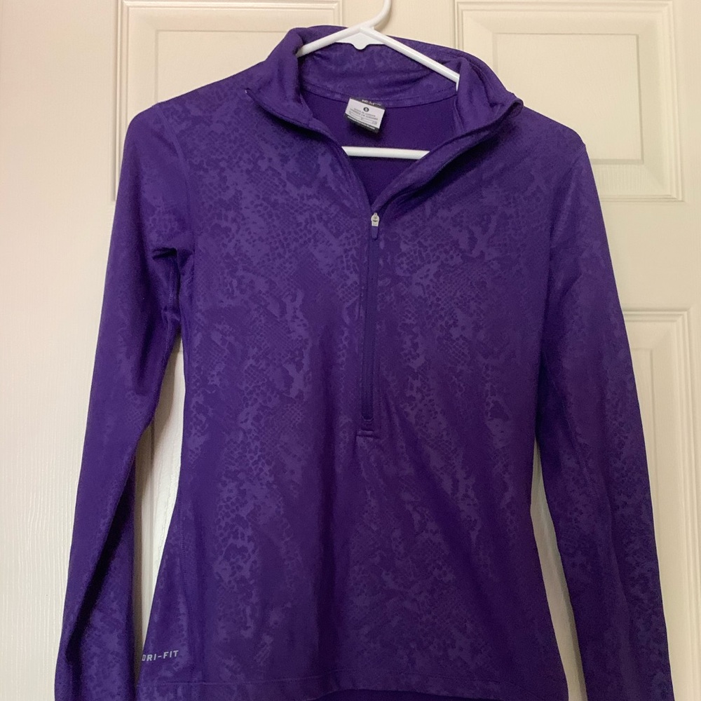Nike pro dry fit long sleeve pullover